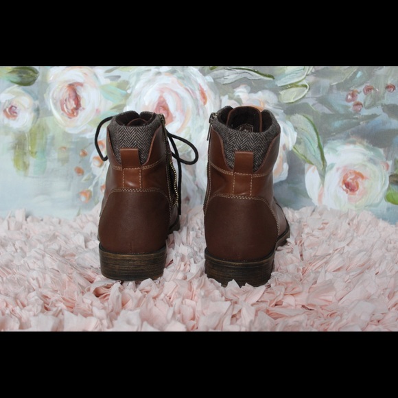 BP. Novak Boots - Picture 3 of 6